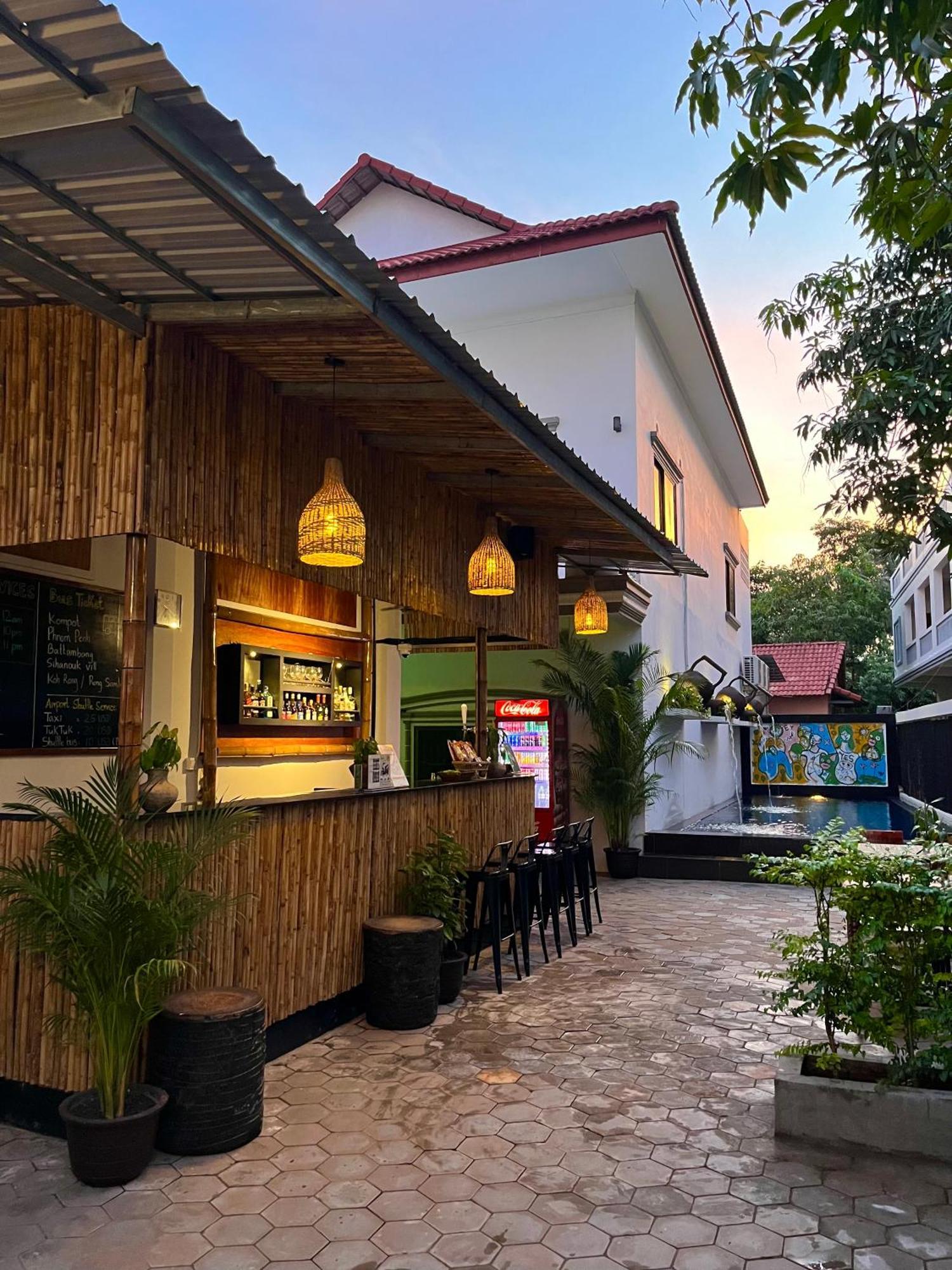 Gecko Hostel Siem Reap Exterior foto